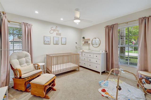 396 Bedford Ave, Weston, FL 33326