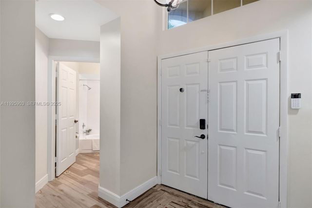 396 Bedford Ave, Weston, FL 33326