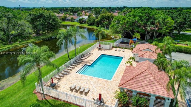 396 Bedford Ave, Weston, FL 33326
