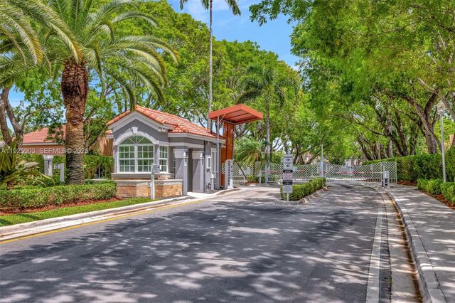 396 Bedford Ave, Weston, FL 33326