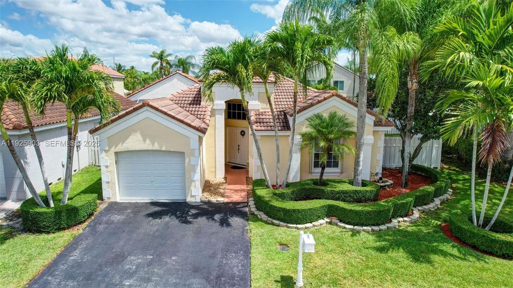396 Bedford Ave, Weston, FL 33326