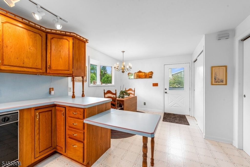 39 Cornhollow Rd, Roxbury Twp., NJ 07876 — photo 3