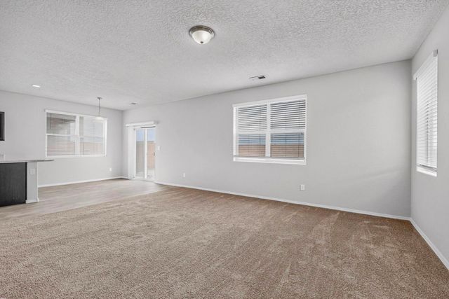 23 Hermanos Loop, Los Lunas, NM 87031