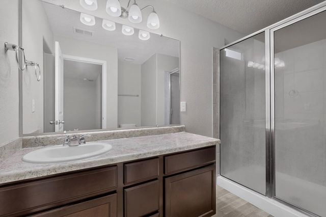 23 Hermanos Loop, Los Lunas, NM 87031