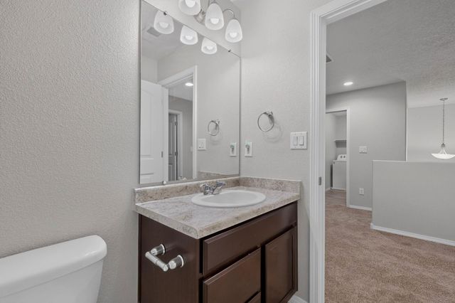 23 Hermanos Loop, Los Lunas, NM 87031