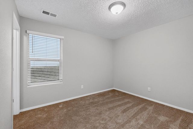 23 Hermanos Loop, Los Lunas, NM 87031