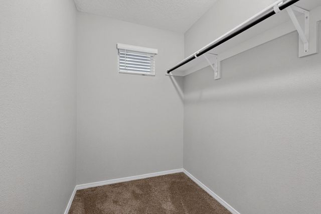 23 Hermanos Loop, Los Lunas, NM 87031