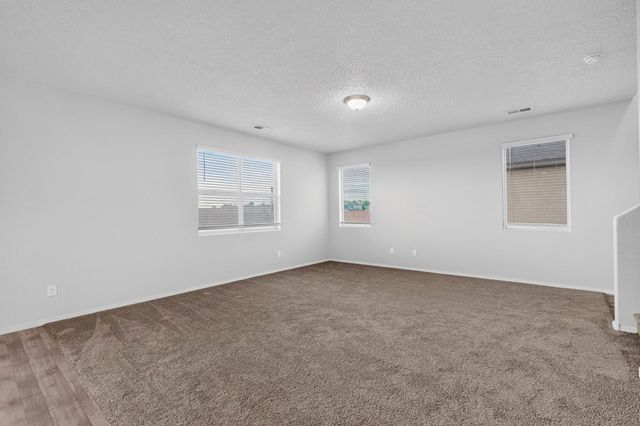 23 Hermanos Loop, Los Lunas, NM 87031