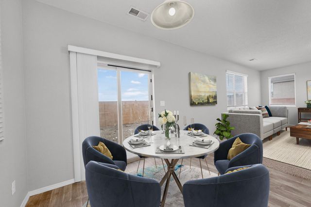 23 Hermanos Loop, Los Lunas, NM 87031