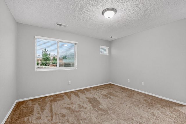 23 Hermanos Loop, Los Lunas, NM 87031