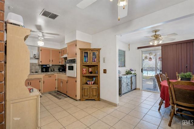 5512 Hillburn Road, Bakersfield, CA 93306