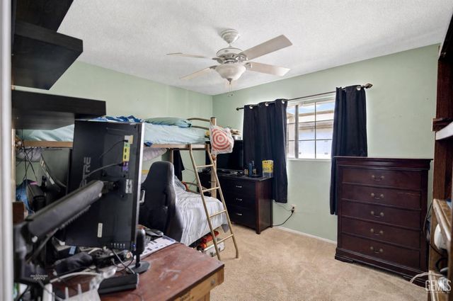 5512 Hillburn Road, Bakersfield, CA 93306