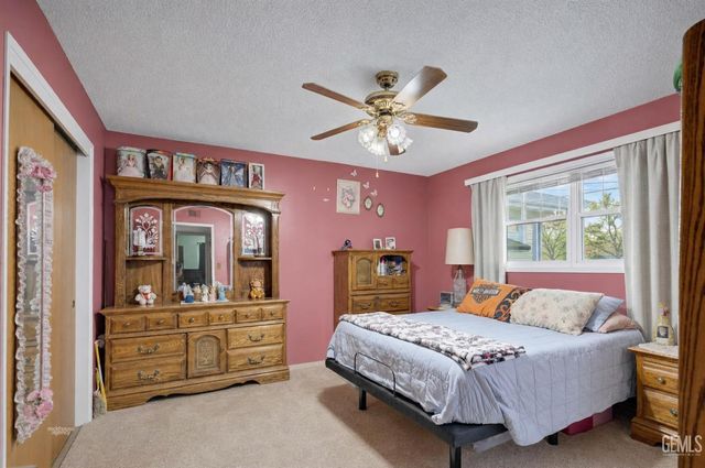 5512 Hillburn Road, Bakersfield, CA 93306
