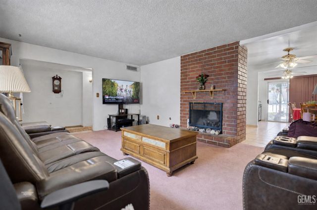 5512 Hillburn Road, Bakersfield, CA 93306