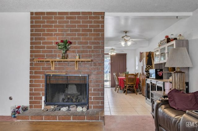 5512 Hillburn Road, Bakersfield, CA 93306