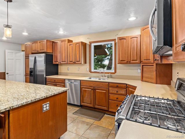 309 Glenview Court, Longmont, CO 80504