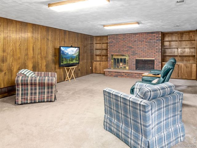 309 Glenview Court, Longmont, CO 80504