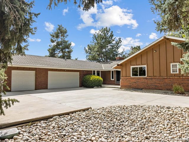 309 Glenview Court, Longmont, CO 80504