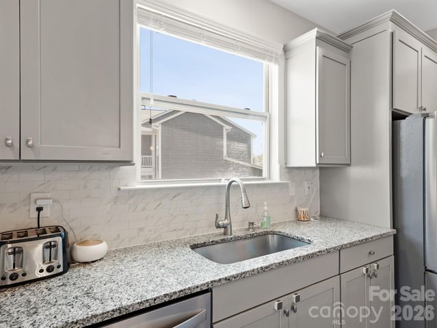 560 Sandbar Point, Clover, SC 29710