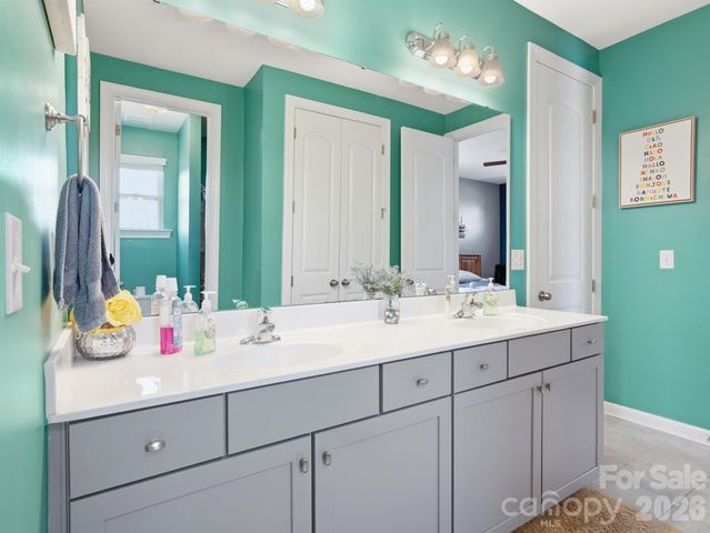 560 Sandbar Point, Clover, SC 29710