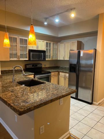 533 NE 3rd Ave 238, Fort Lauderdale, FL 33301