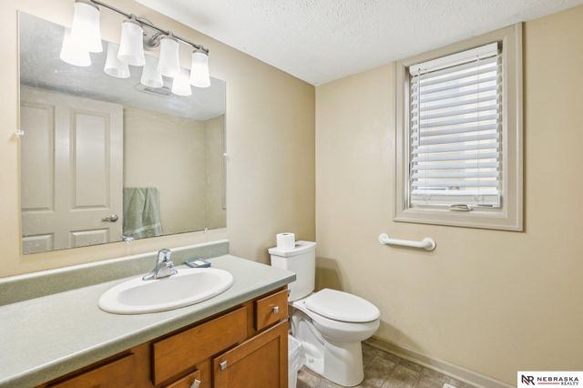 4209 Lake Street, Omaha, NE 68111