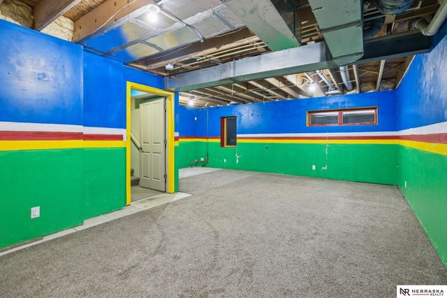 4209 Lake Street, Omaha, NE 68111