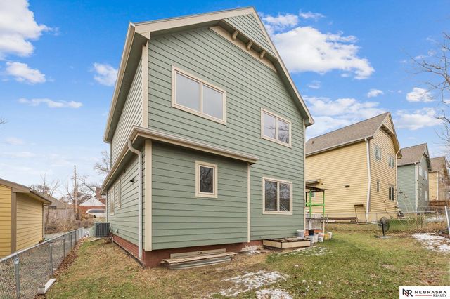 4209 Lake Street, Omaha, NE 68111