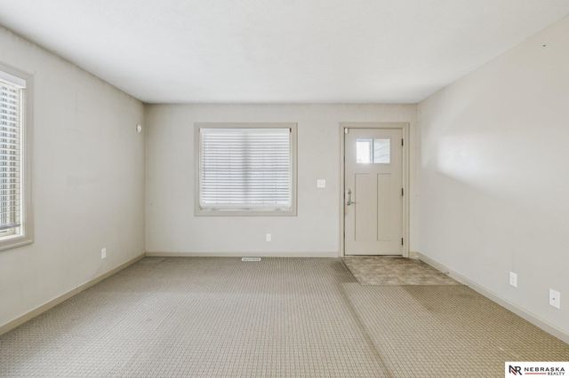 4209 Lake Street, Omaha, NE 68111