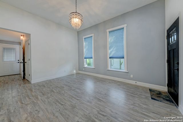 435 Belmont, San Antonio, TX 78202