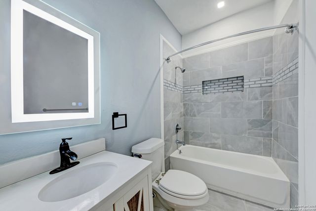 435 Belmont, San Antonio, TX 78202