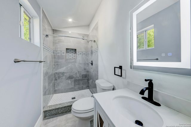 435 Belmont, San Antonio, TX 78202