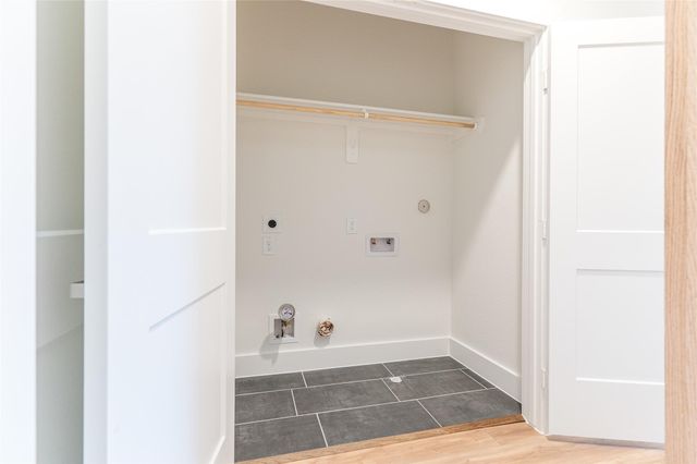 2428 Ella Boulevard, Houston, TX 77008