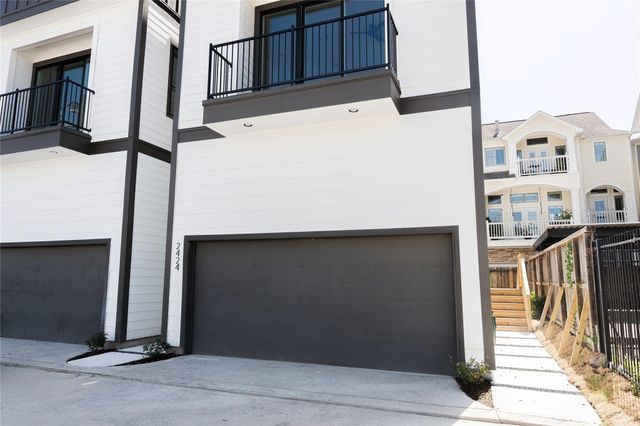 2428 Ella Boulevard, Houston, TX 77008