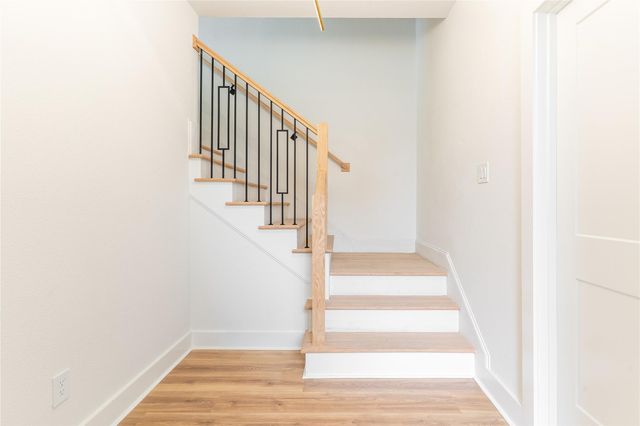 2428 Ella Boulevard, Houston, TX 77008