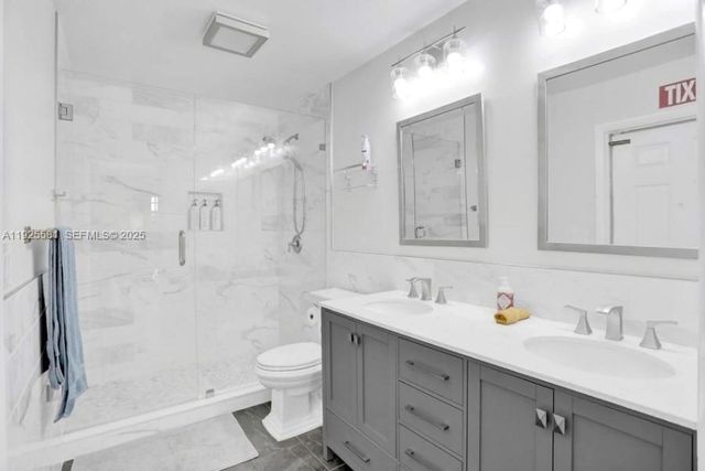 5500 Buchanan Street, Hollywood, FL 33021