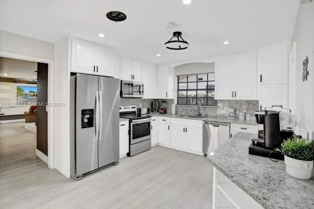 5500 Buchanan Street, Hollywood, FL 33021