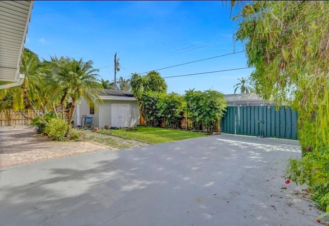 5500 Buchanan Street, Hollywood, FL 33021