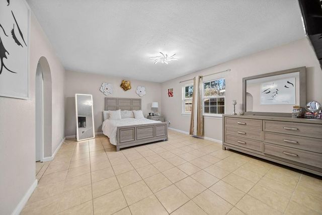 16915 Clan Macgregor Drive, Houston, TX 77084