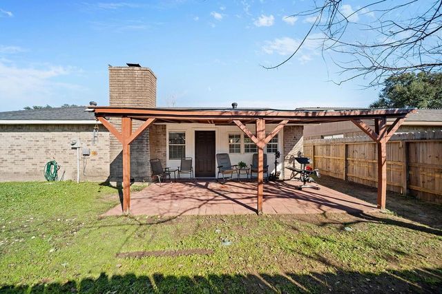 16915 Clan Macgregor Drive, Houston, TX 77084