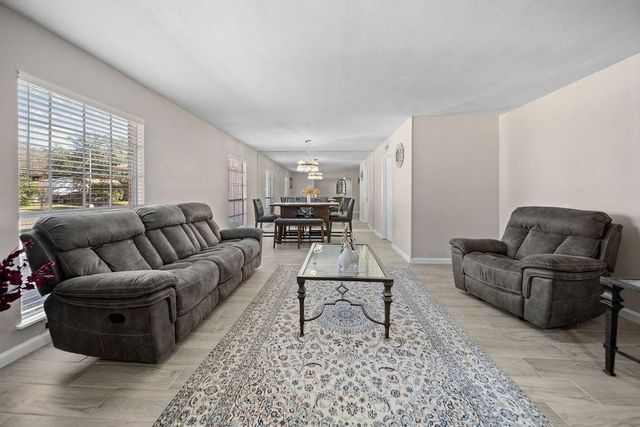 16915 Clan Macgregor Drive, Houston, TX 77084