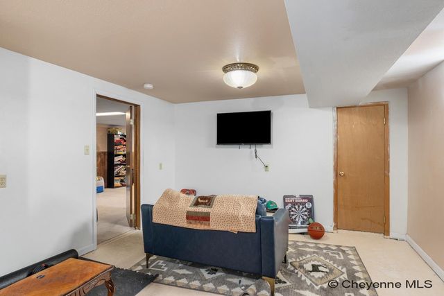 1017 MELTON ST, Cheyenne, WY 82009