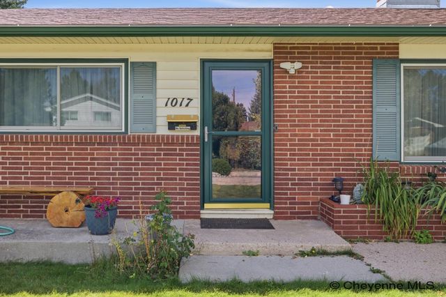 1017 MELTON ST, Cheyenne, WY 82009