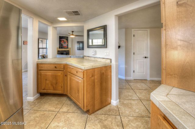 6651 N Campbell Ave Apt 161, Tucson, AZ 85718