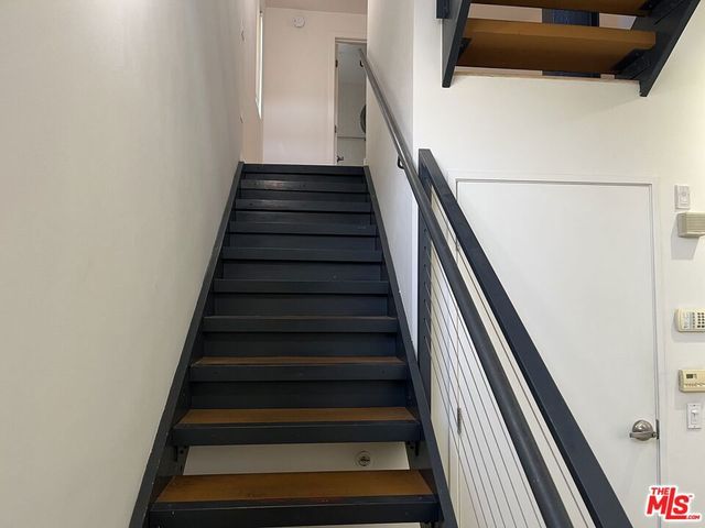 320 Indiana Avenue A, Venice, CA 90291