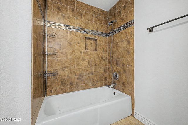 1737 W CAROL Avenue, Mesa, AZ 85202
