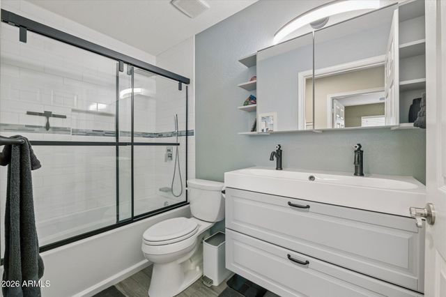3428 E FRANCISCO Drive, Phoenix, AZ 85042