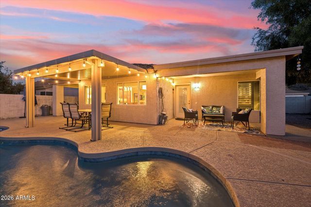 3428 E FRANCISCO Drive, Phoenix, AZ 85042