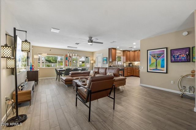 3428 E FRANCISCO Drive, Phoenix, AZ 85042