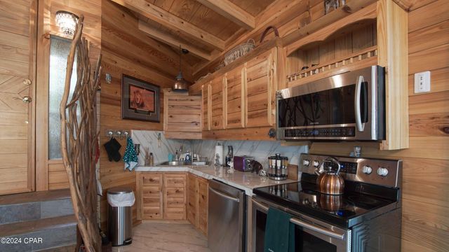 3640 Lucianne Drive, Vernon, FL 32462